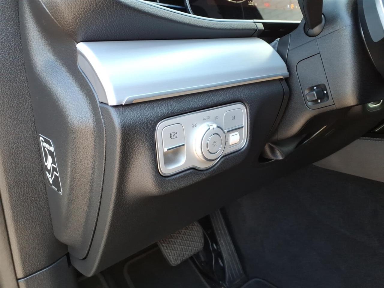 Mercedes-Benz GLE-Class  2024