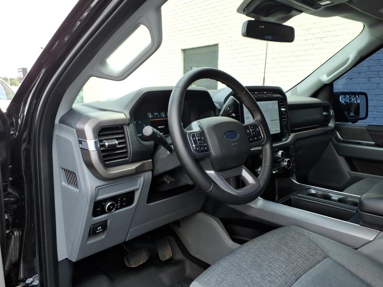 Ford F-150 XLT SuperCrew Short Bed 4WD 2024