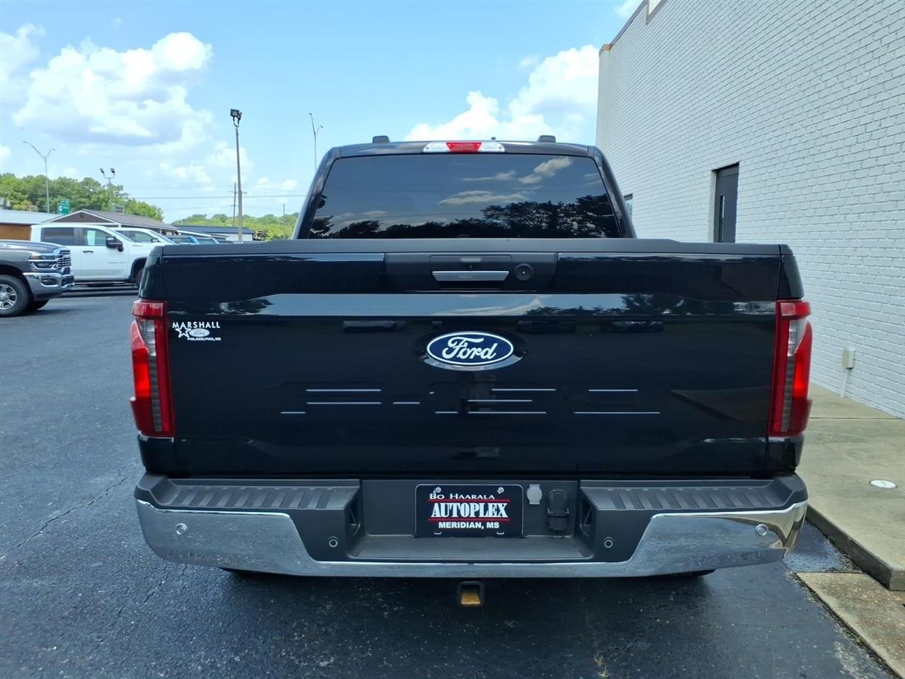 Ford F-150 XLT SuperCrew Short Bed 4WD 2024