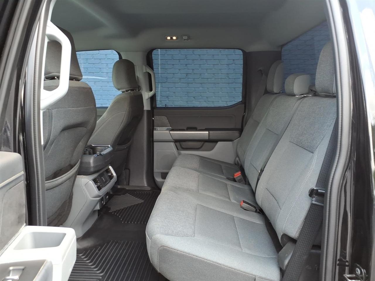 Ford F-150 XLT SuperCrew Short Bed 4WD 2024