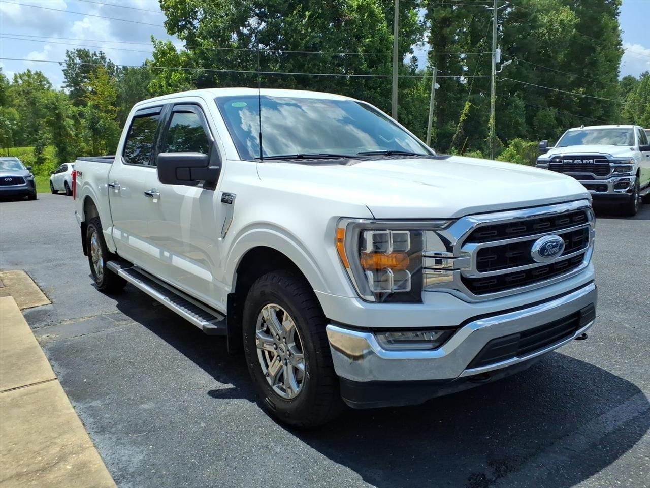 Ford F-150 XLT SuperCrew Short Bed 4WD 2023