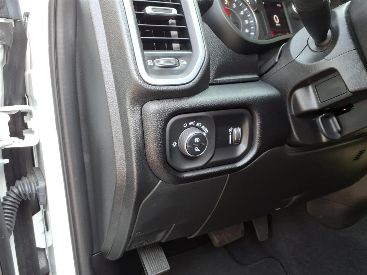 RAM 2500 Big Horn 4x4 Crew Cab 6'4" Box 2026