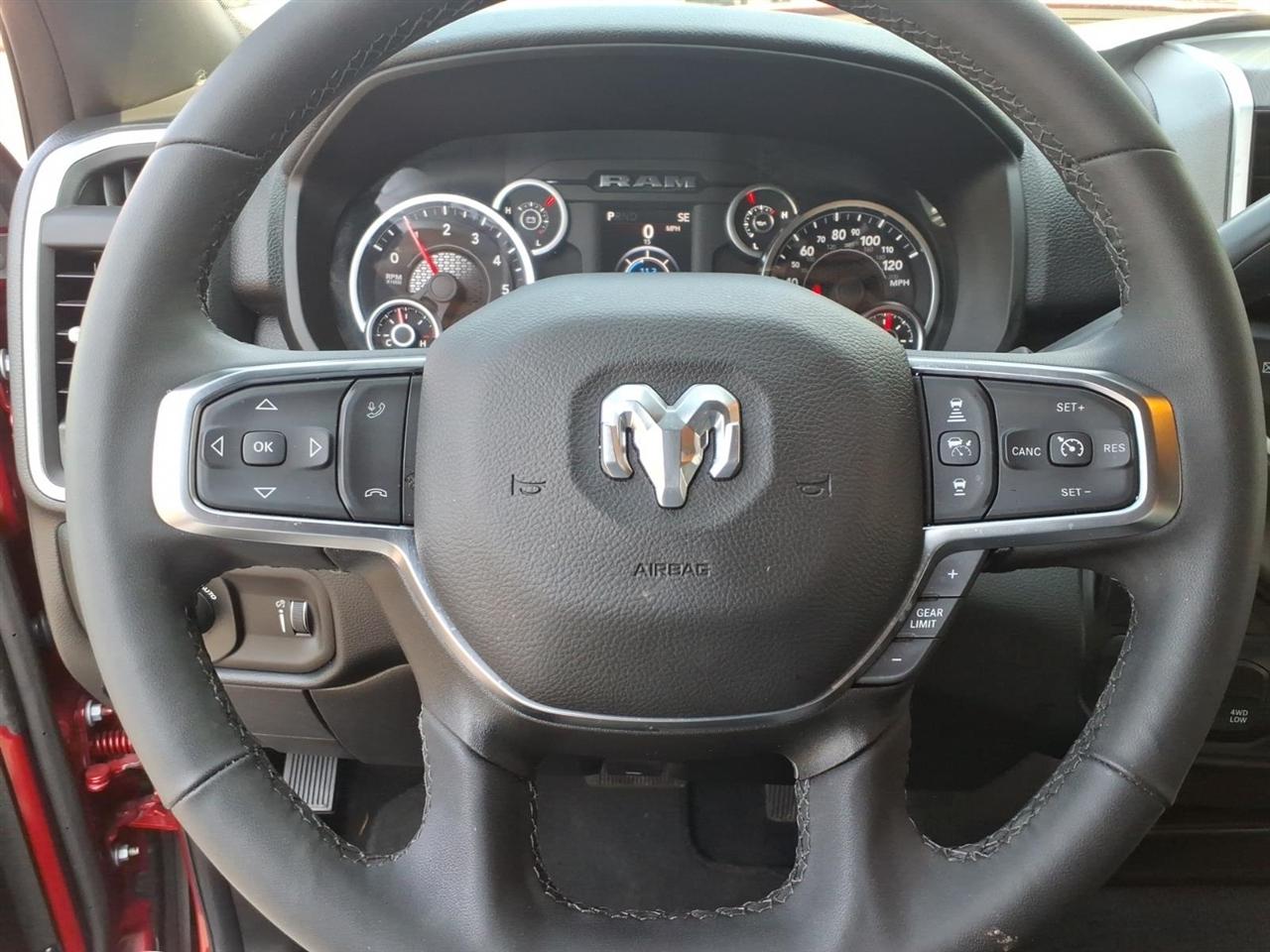 RAM 2500 Big Horn Crew Cab 4WD 2026