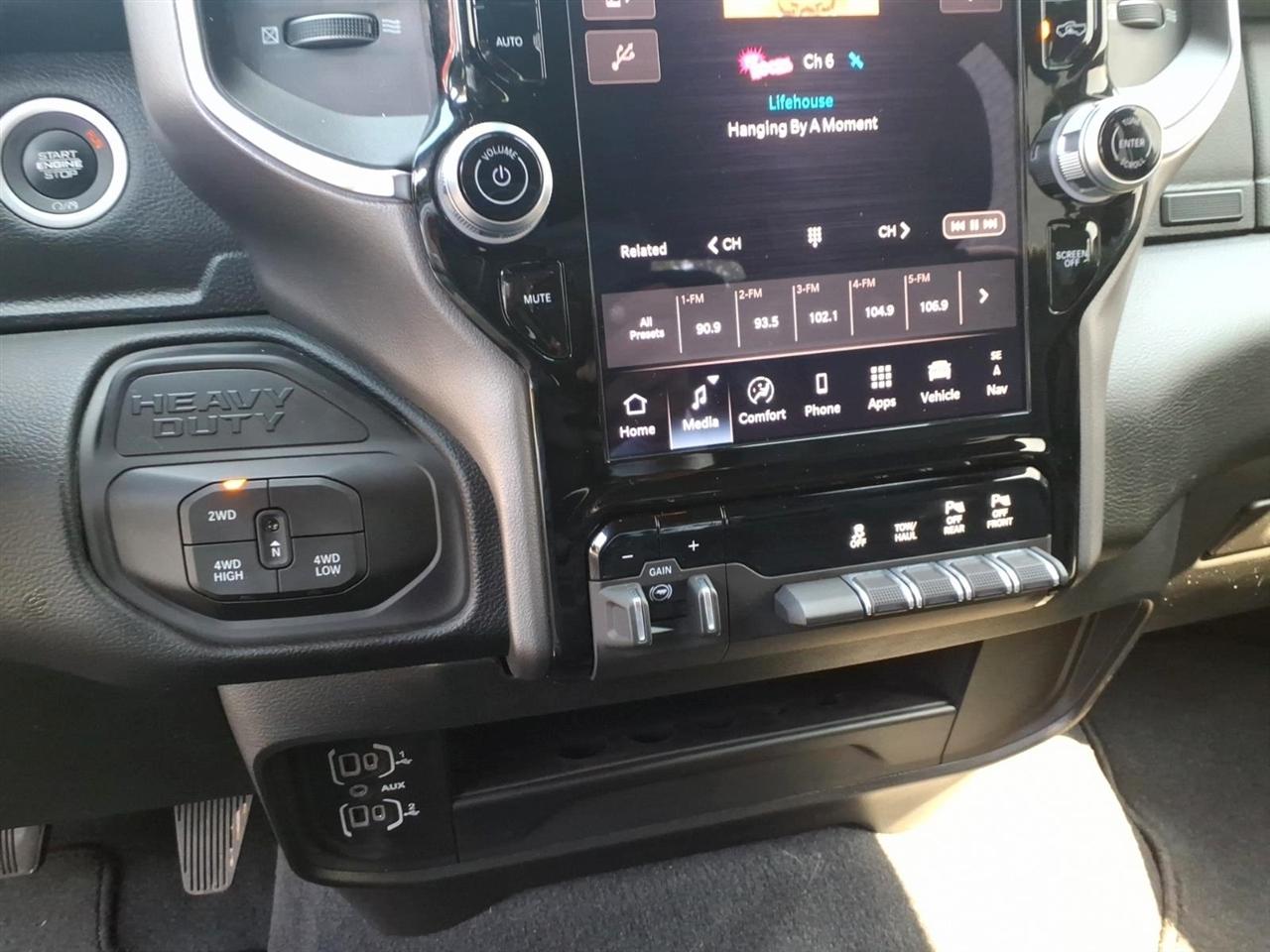 RAM 2500 Big Horn Crew Cab 4WD 2026