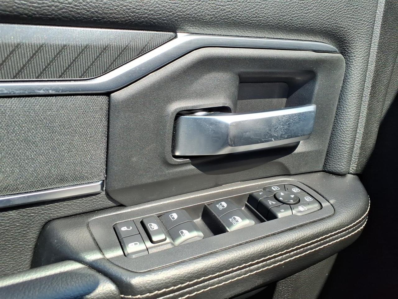 RAM 2500 Big Horn Crew Cab 4WD 2026
