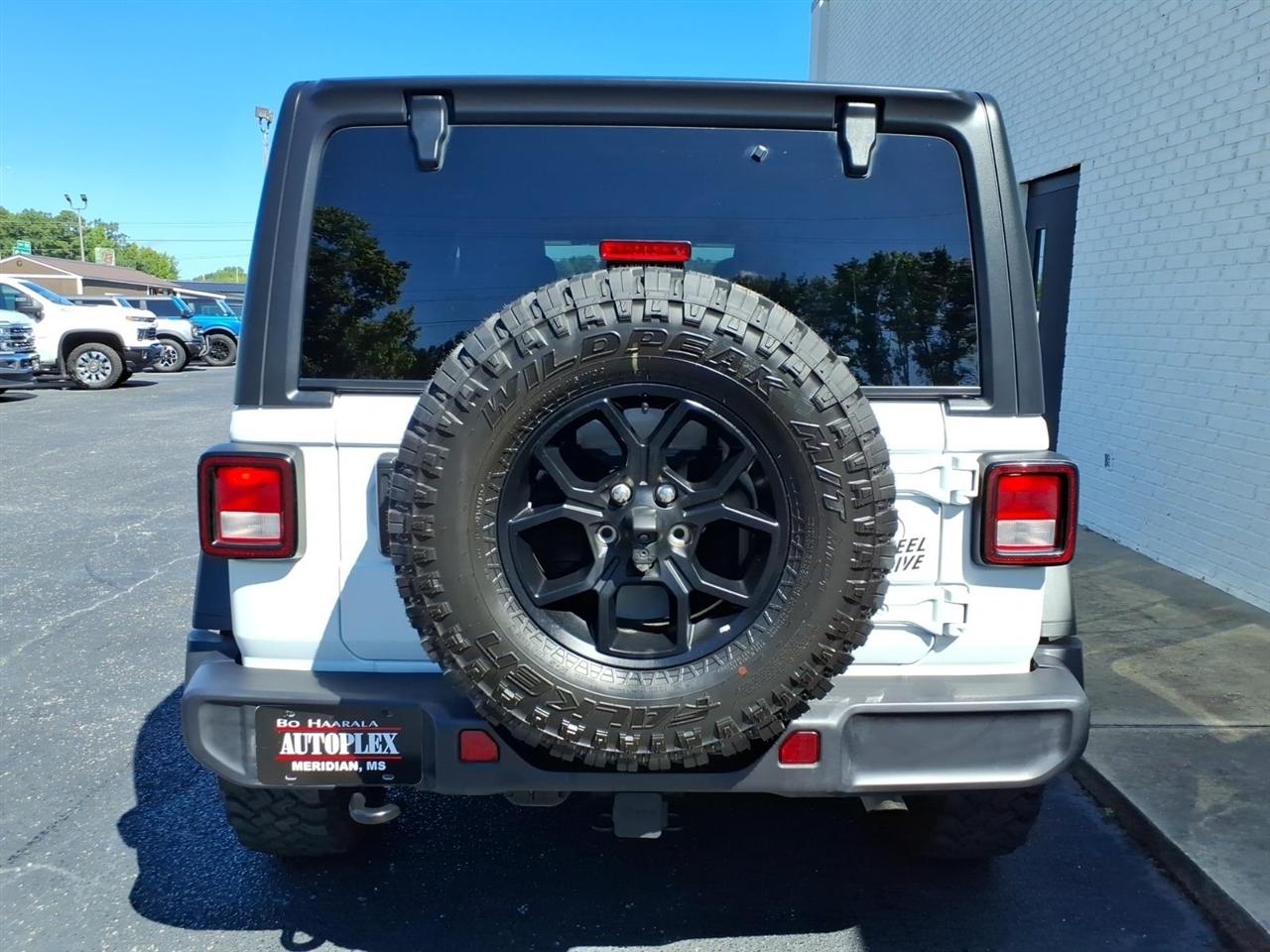 Jeep Wrangler Willys 4x4 2025