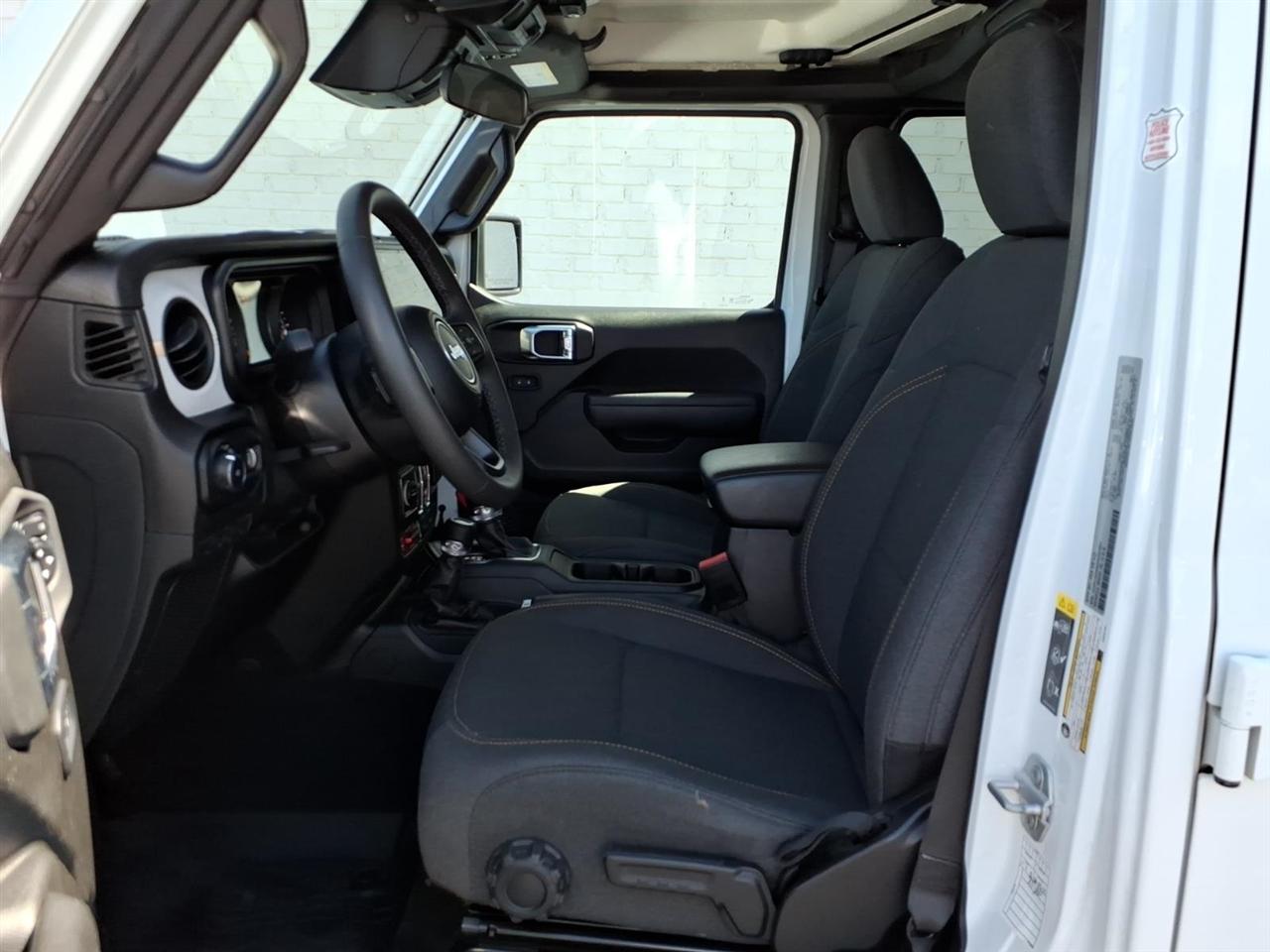 Jeep Wrangler Willys 4x4 2025