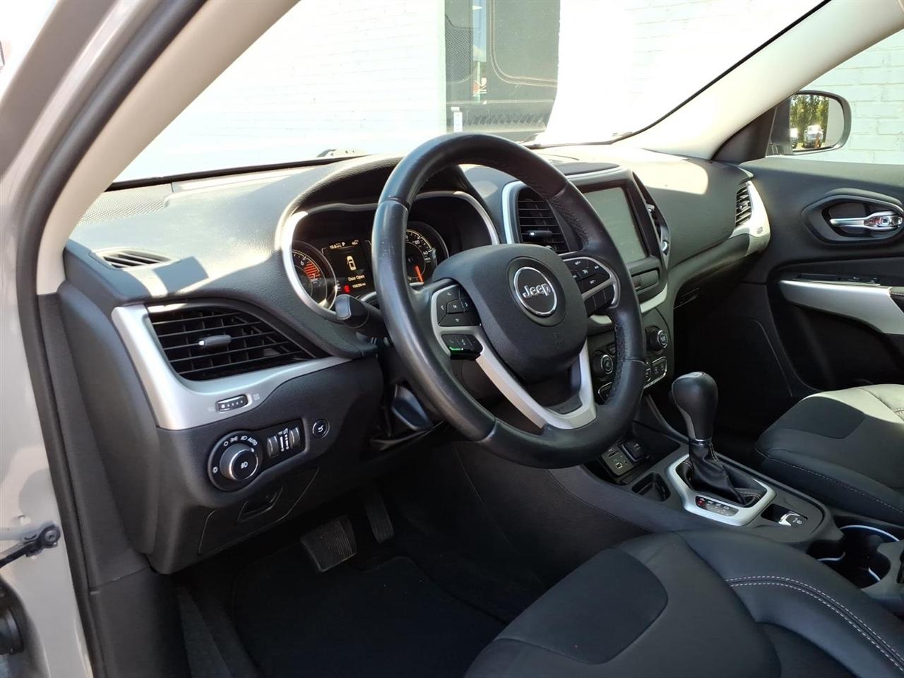 Jeep Cherokee  2018