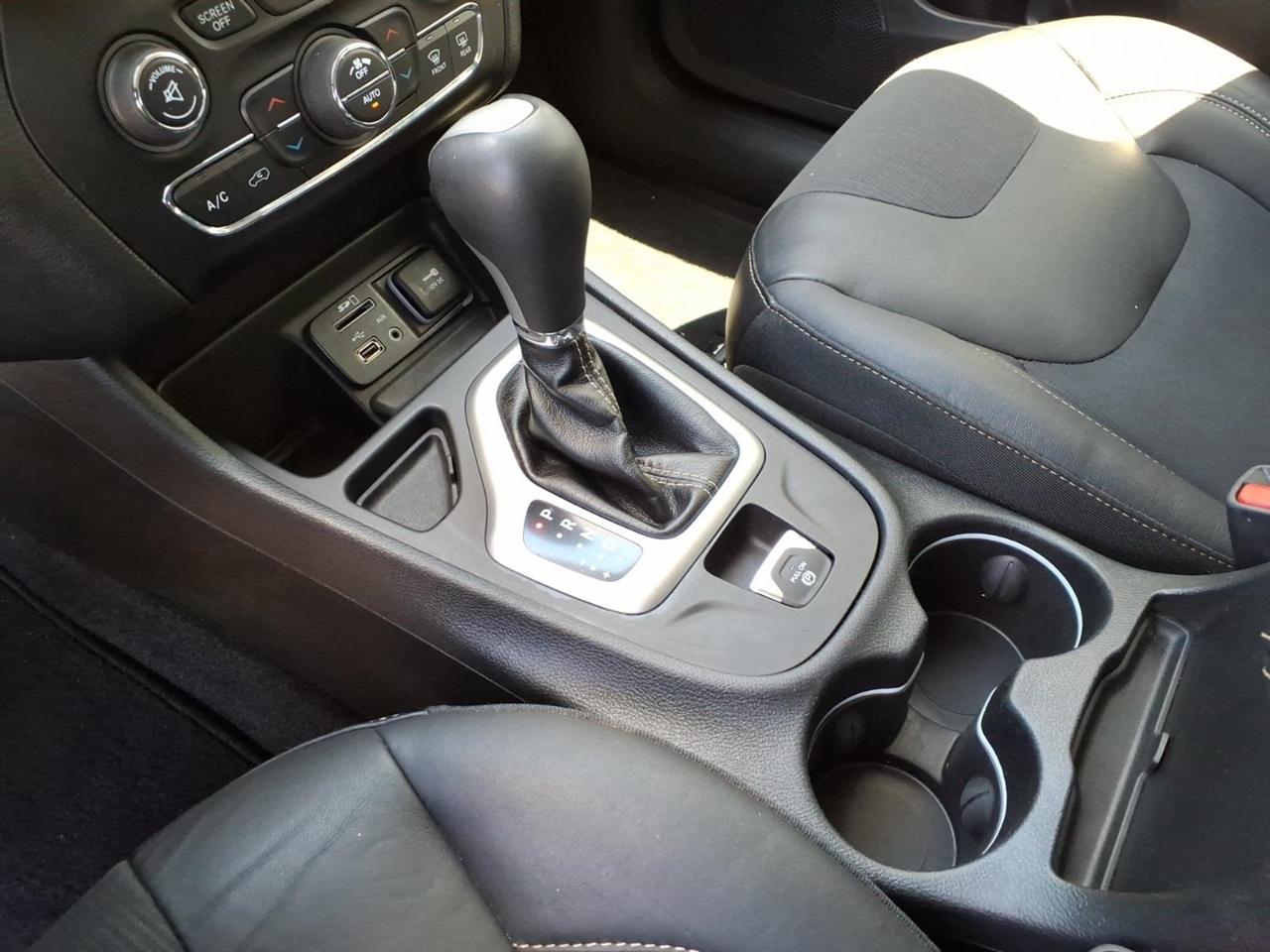 Jeep Cherokee  2018