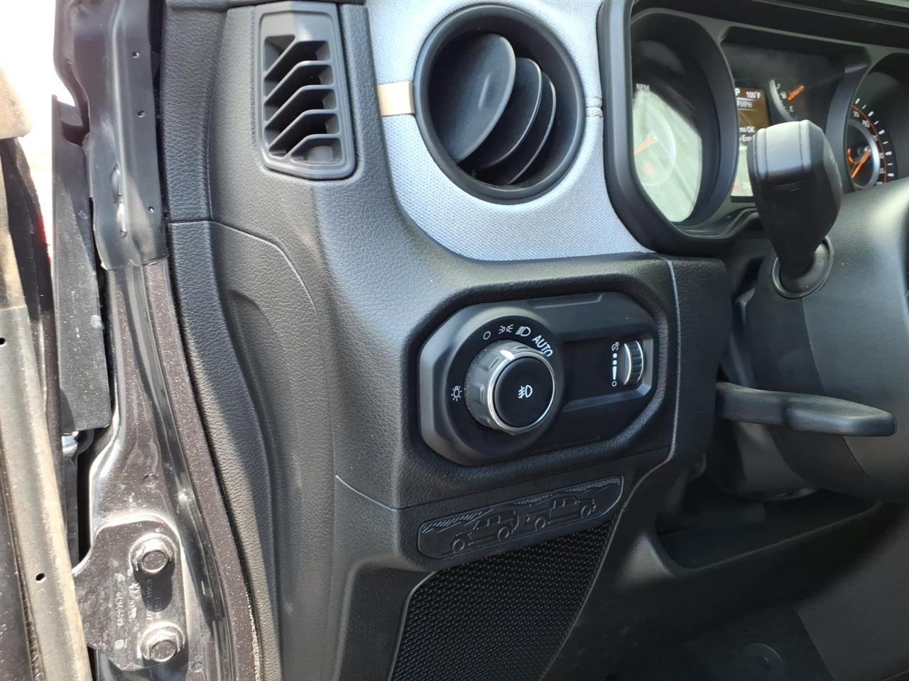 Jeep Wrangler Willys 4x4 2025