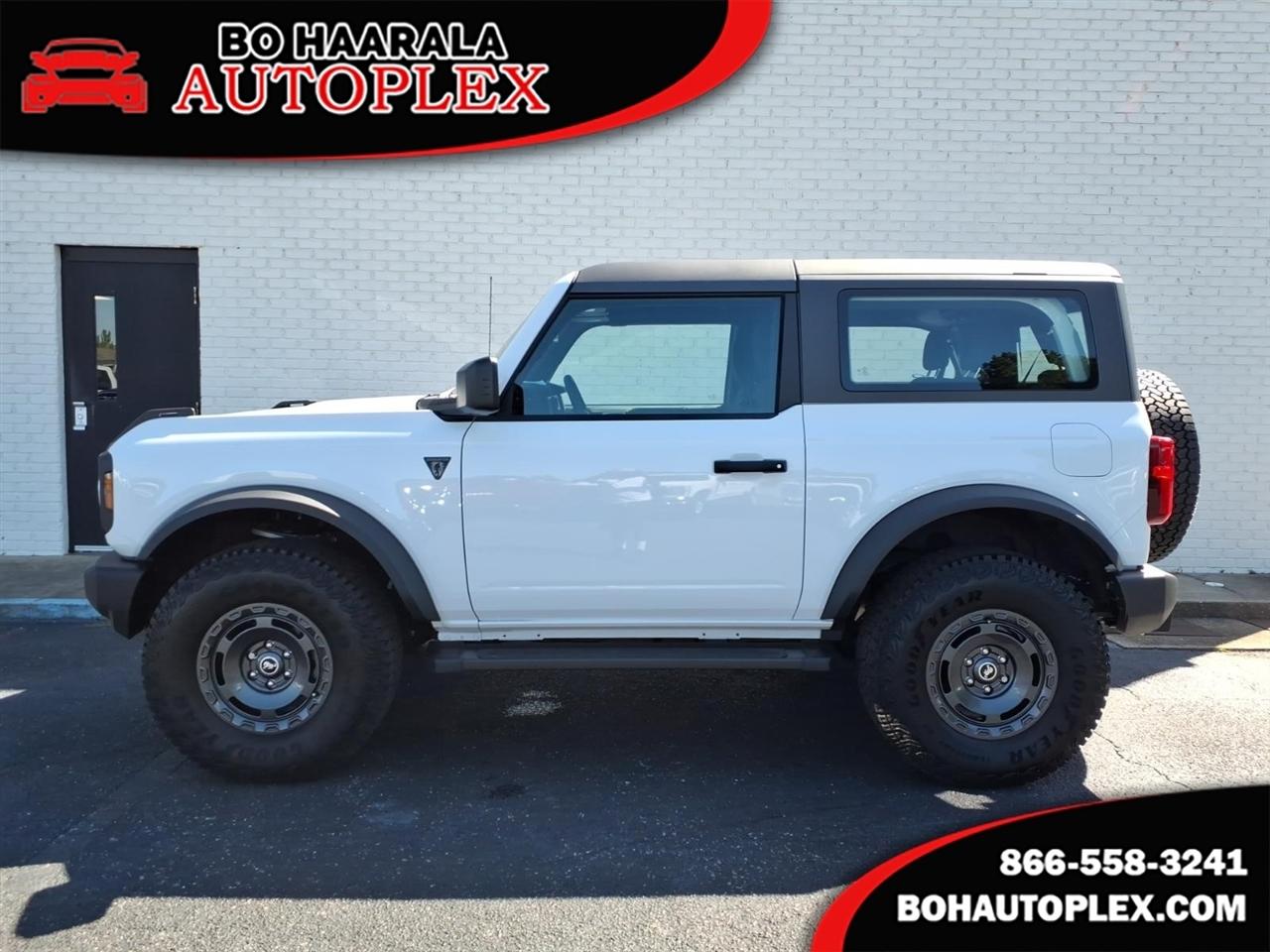 2025 Ford Bronco 2dr Base 4x4