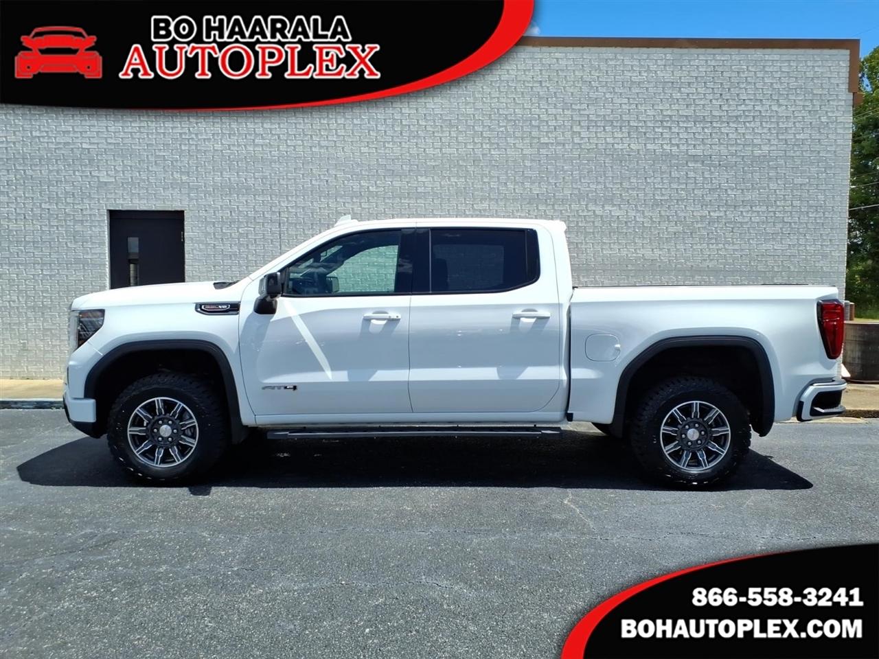 2025 GMC Sierra 1500 AT4 4WD CREW CAB