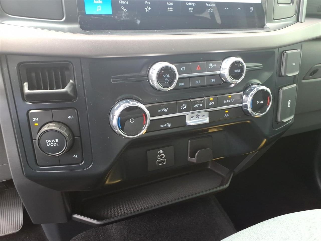 Ford F-150  2025