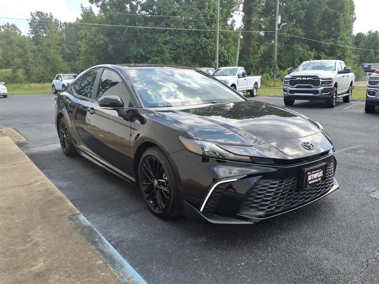 Toyota Camry Hybrid  2026