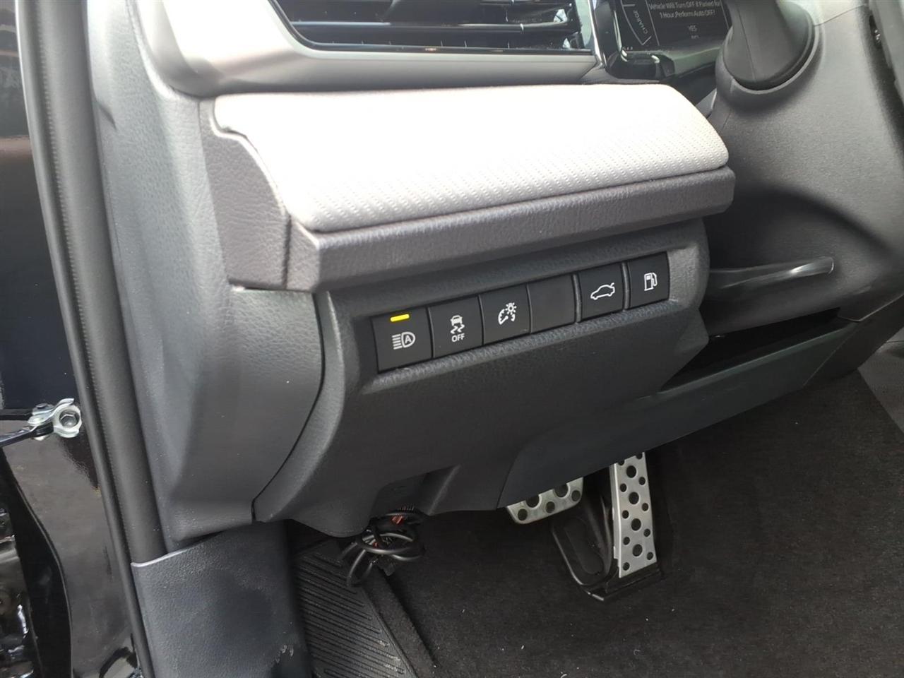 Toyota Camry Hybrid  2026