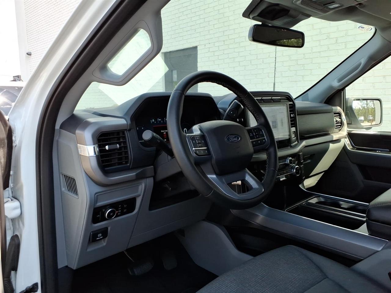 Ford F-150 XLT 2WD 2024