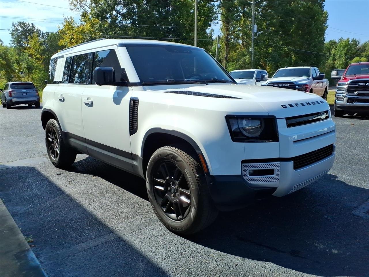 Land Rover Defender  2025