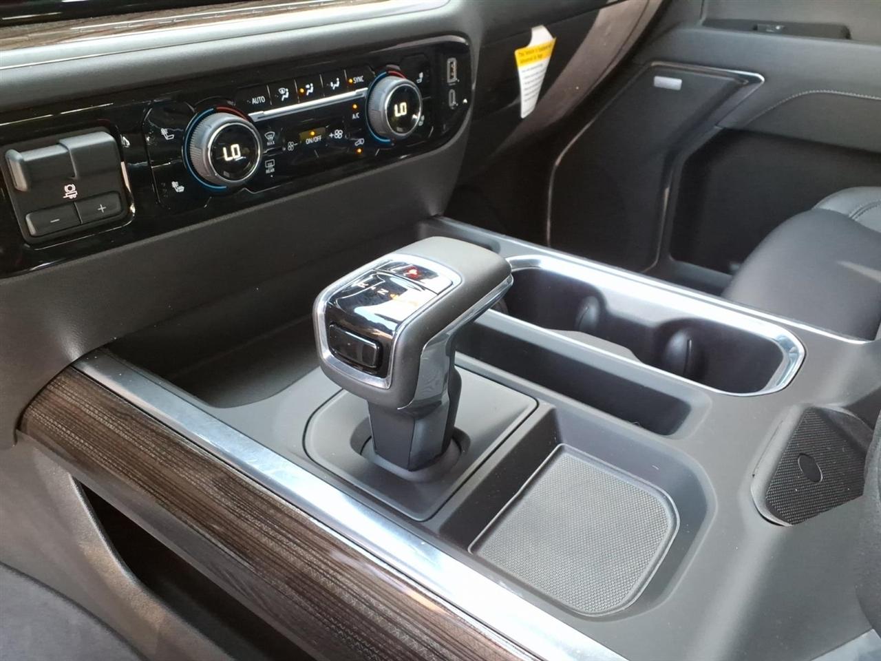 Chevrolet Silverado 1500  2025