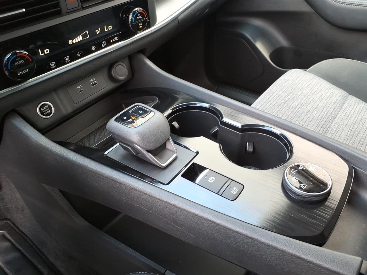 Nissan Rogue  2023