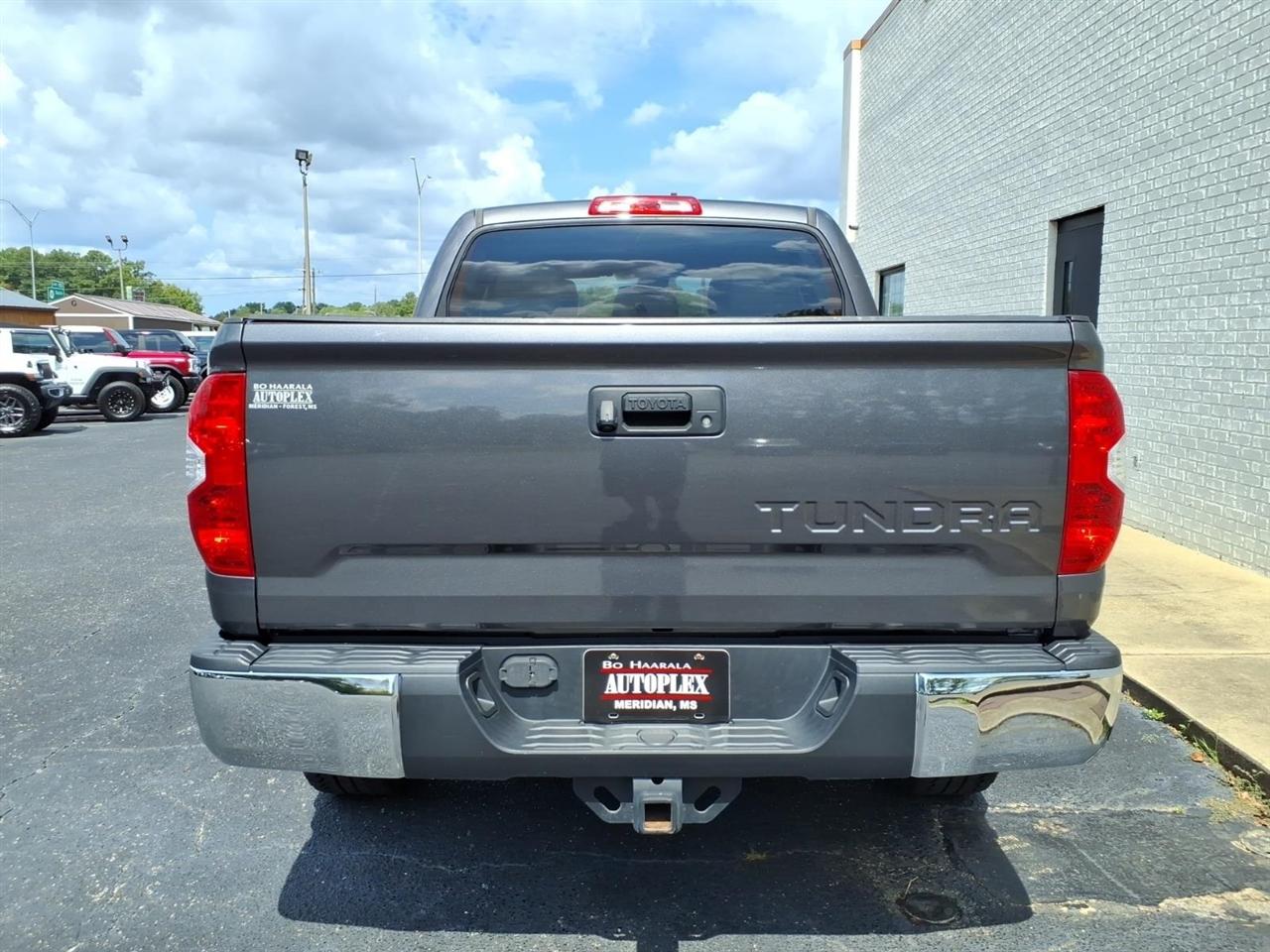 Toyota Tundra  2019