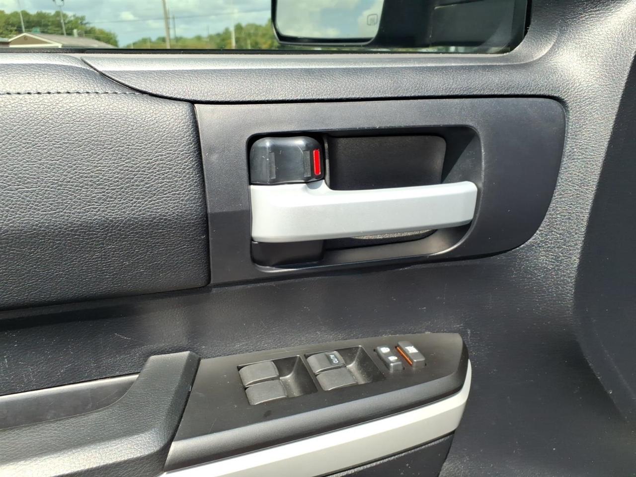 Toyota Tundra  2019