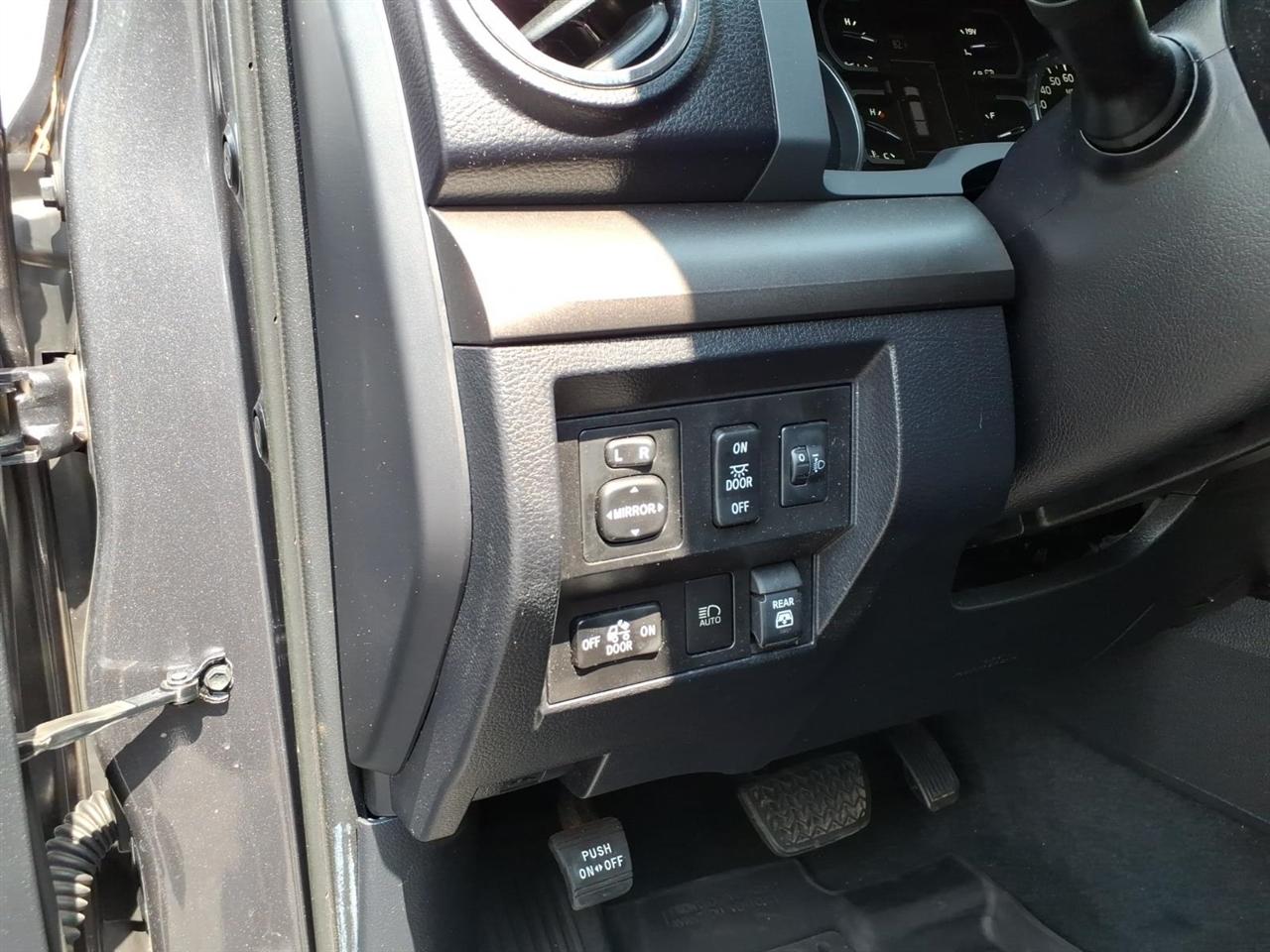 Toyota Tundra  2019