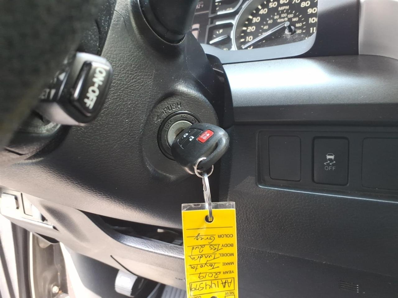 Toyota Tundra  2019