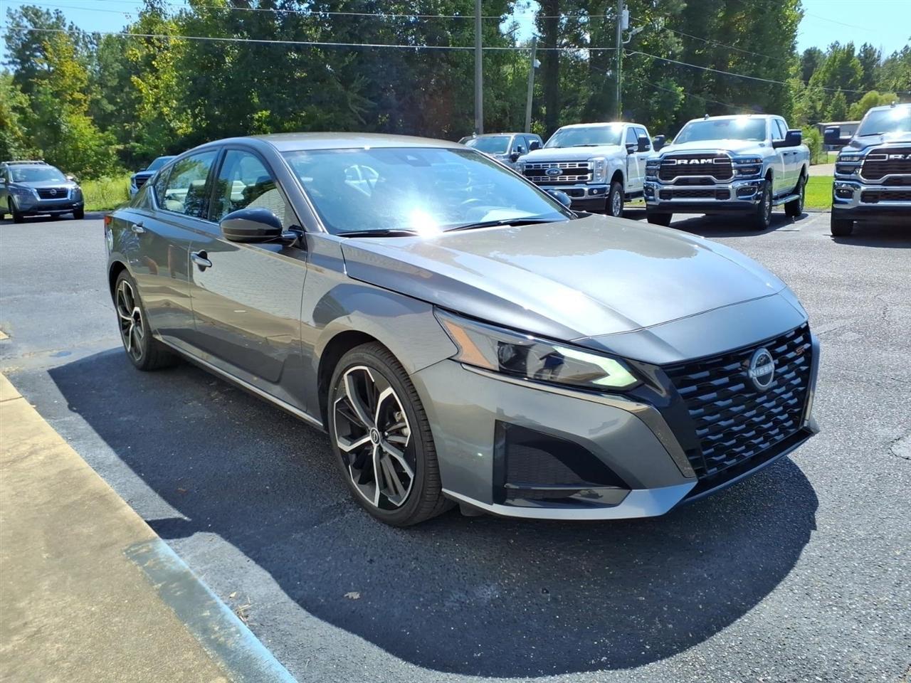 Nissan Altima  2025
