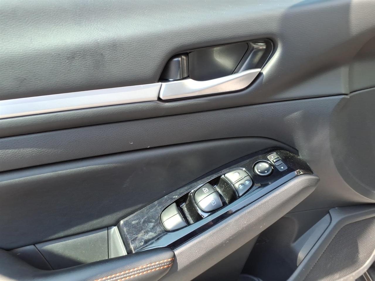 Nissan Altima  2025