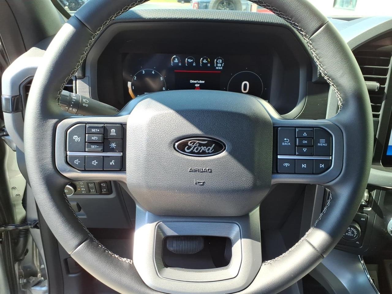 Ford F-150 XLT SuperCrew Short Bed 4WD 2025