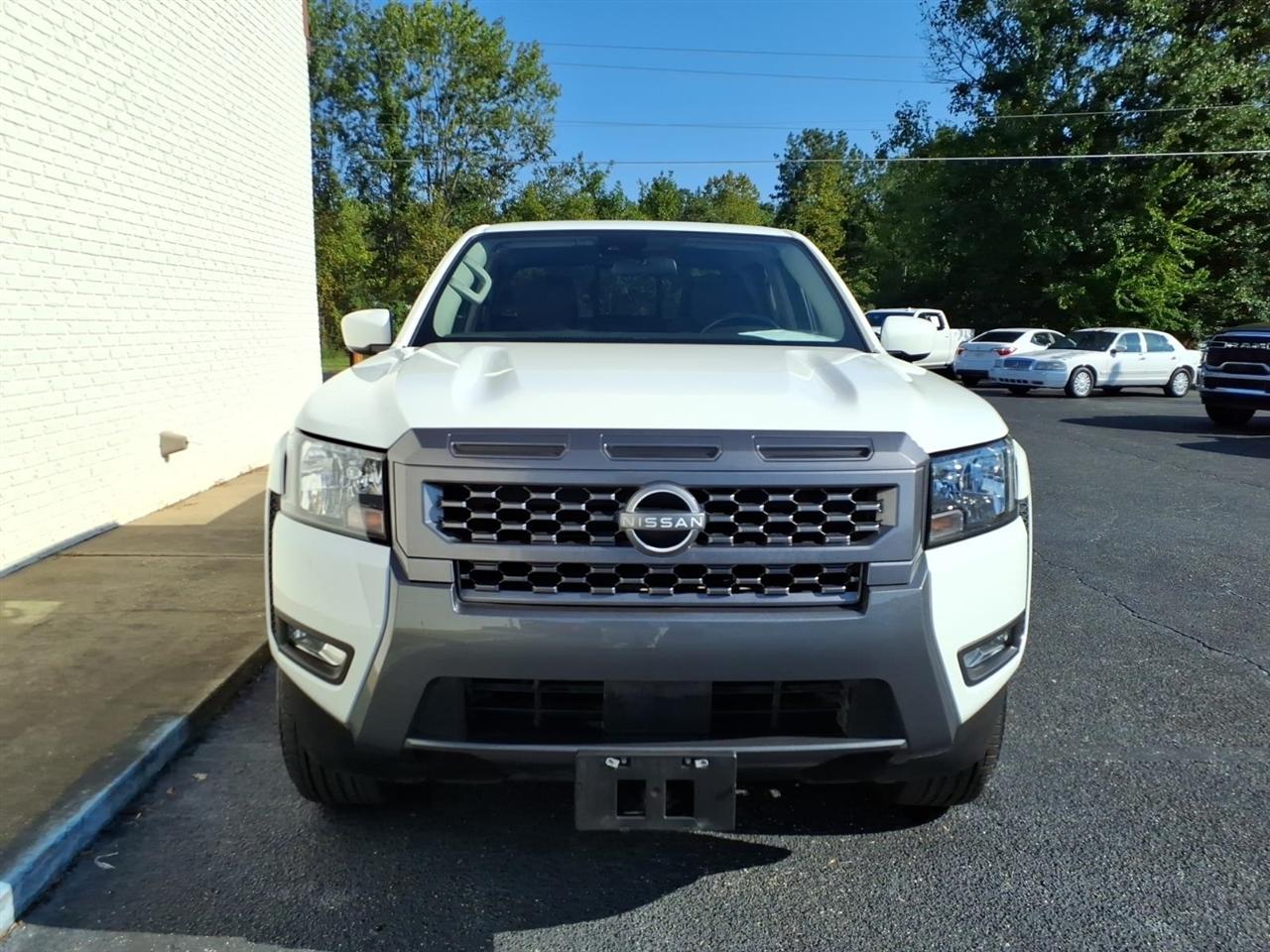 Nissan Frontier  2025