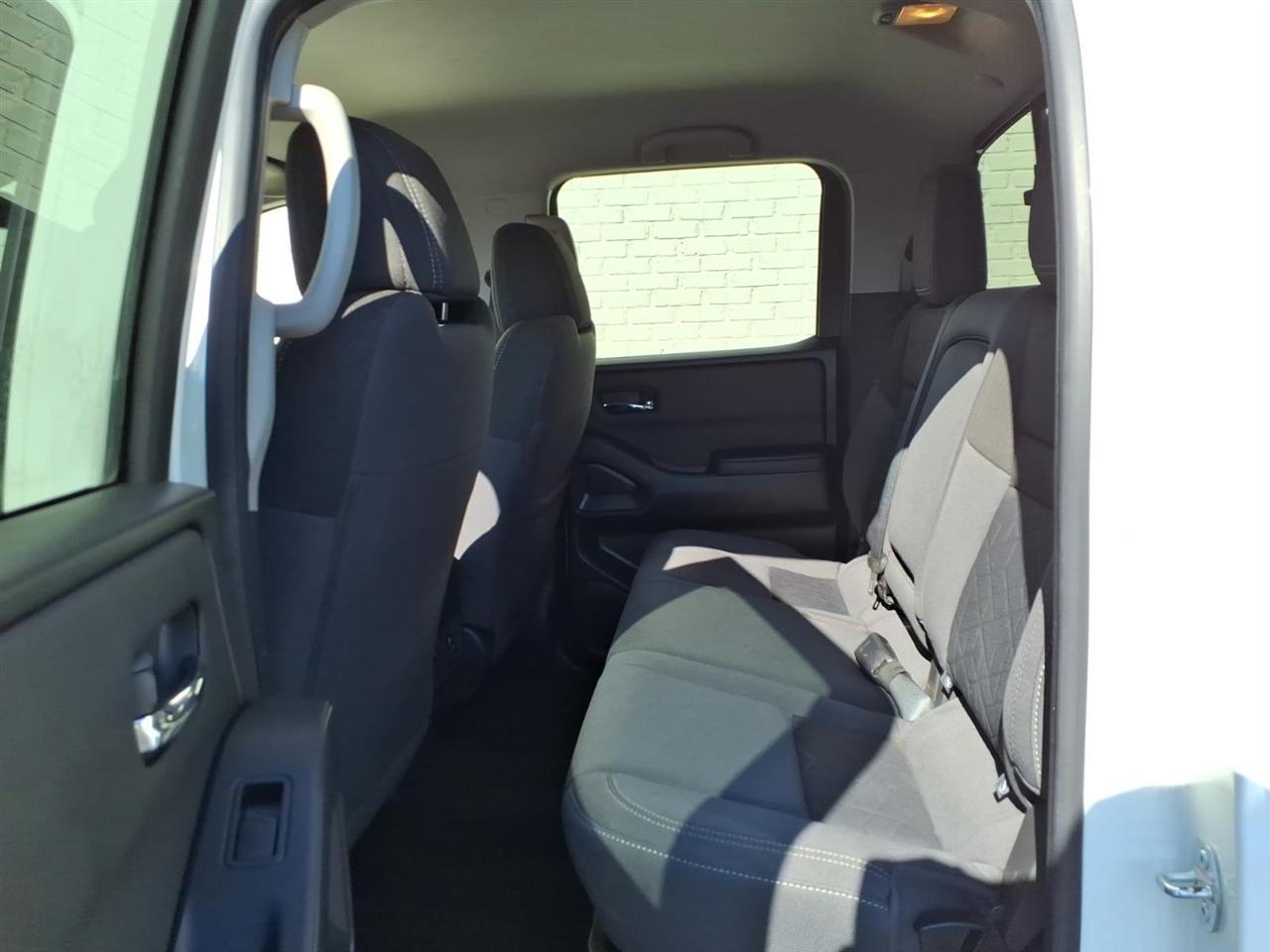 Nissan Frontier  2025