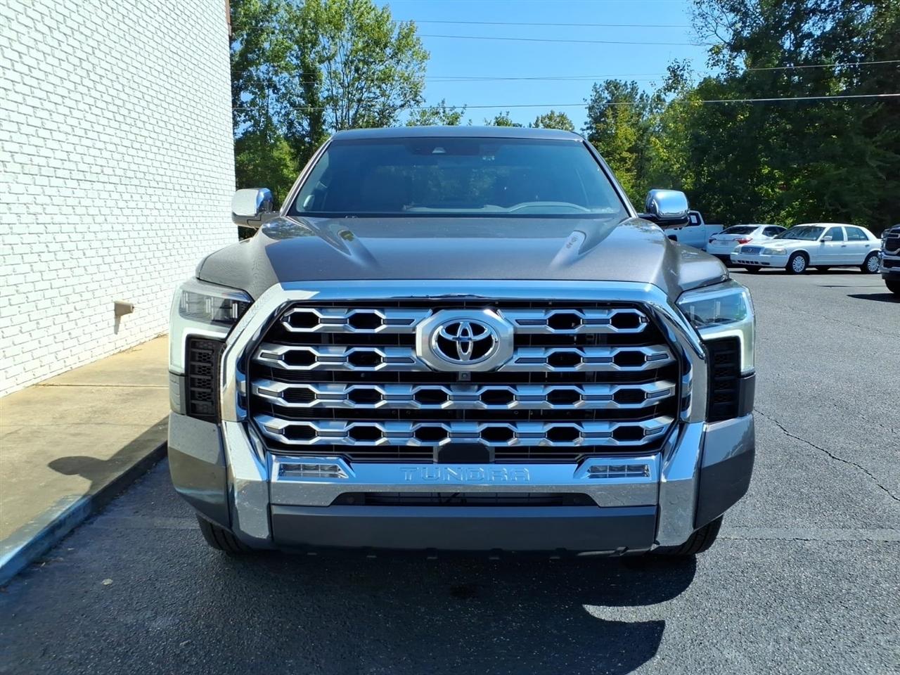 Toyota Tundra  2025