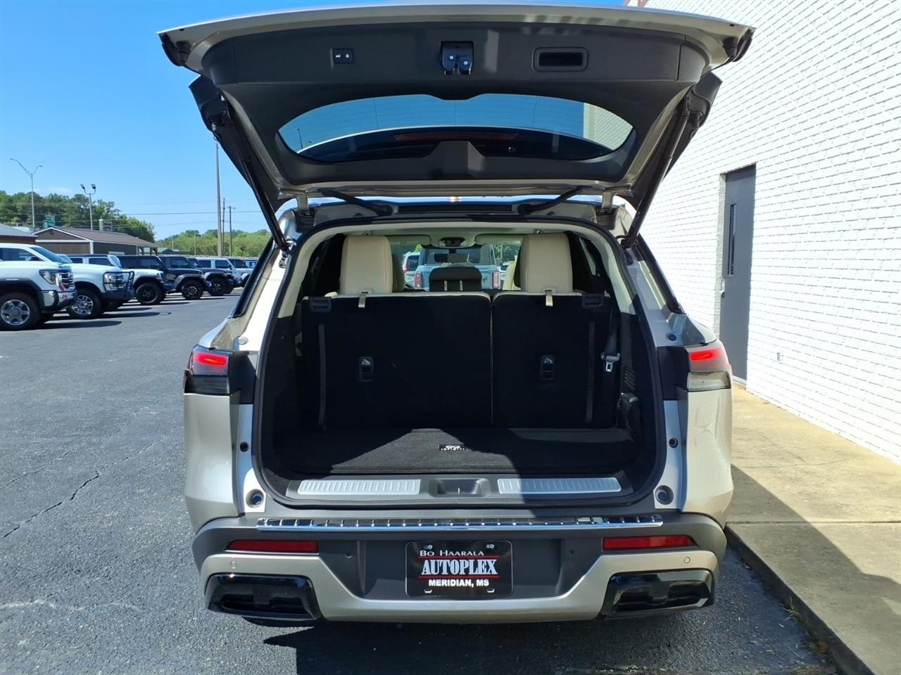Infiniti QX60  2023