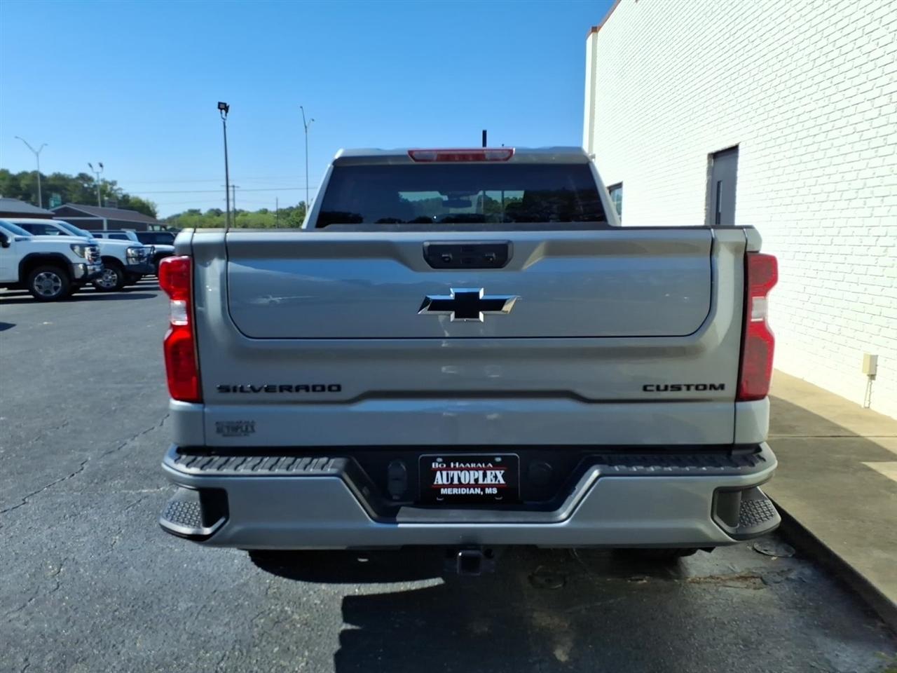 Chevrolet Silverado 1500  2025