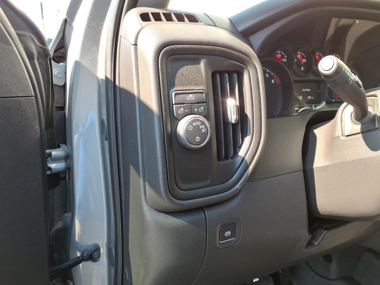 Chevrolet Silverado 1500  2025
