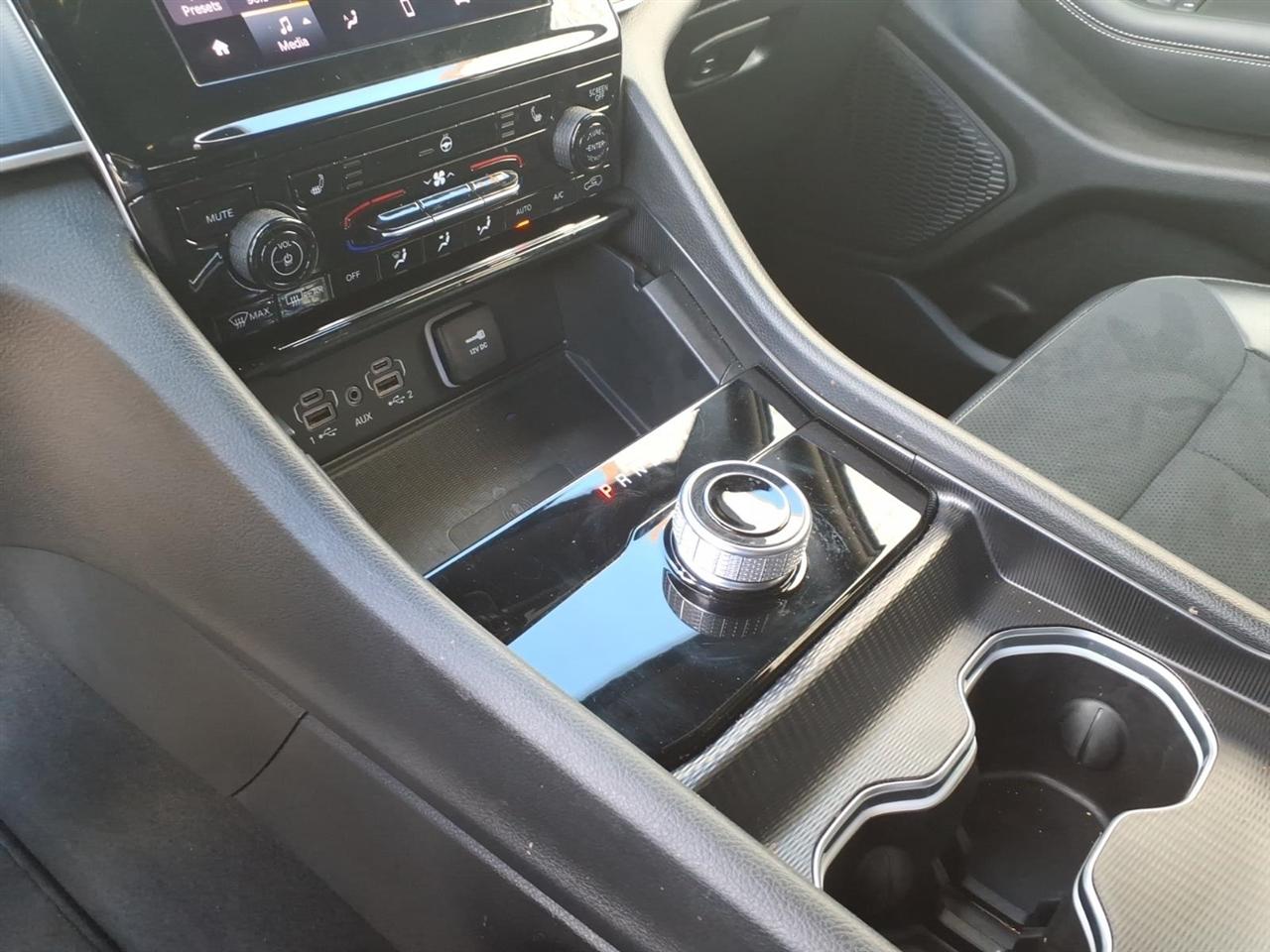 Jeep Grand Cherokee  2025