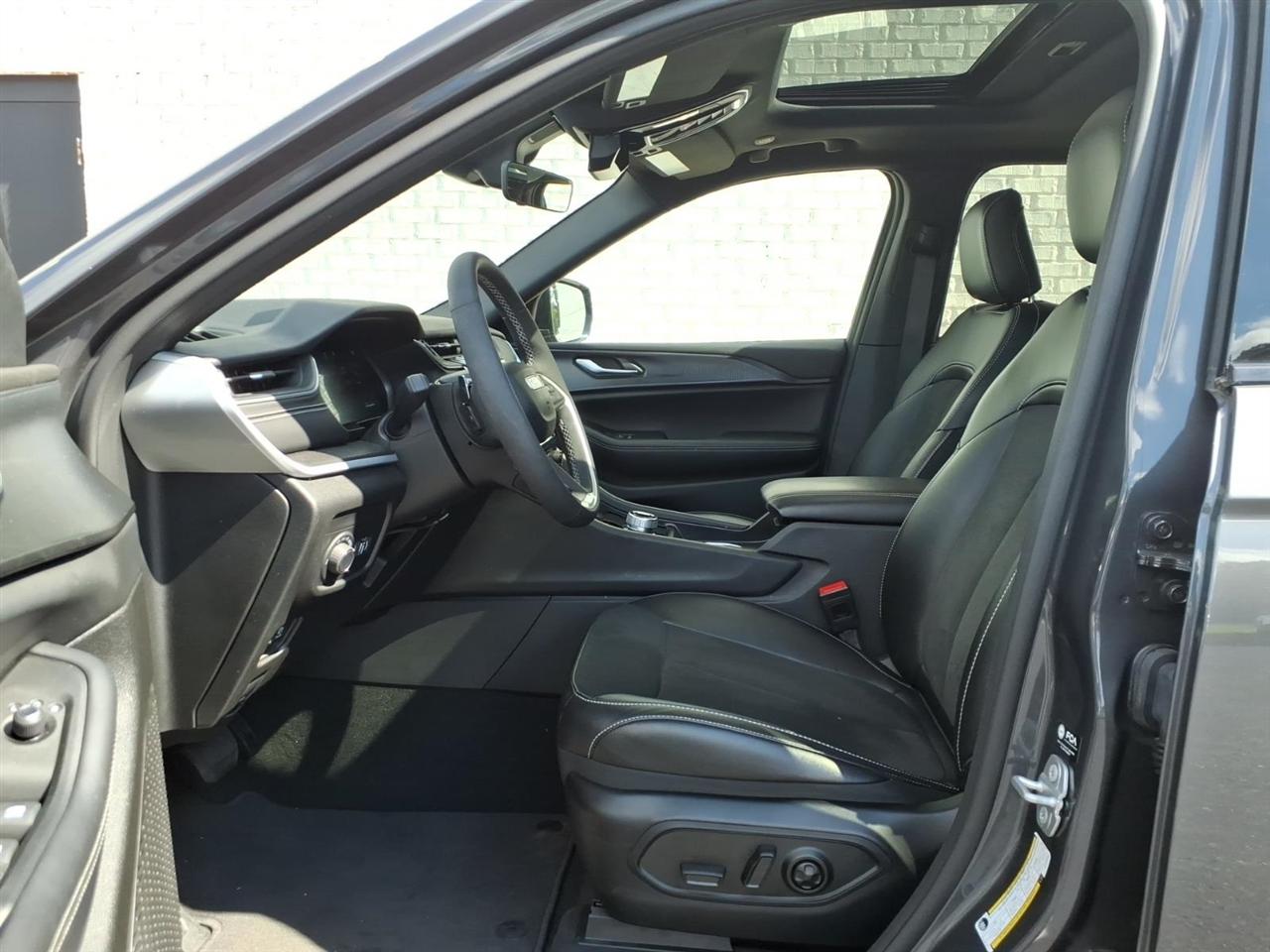 Jeep Grand Cherokee  2025