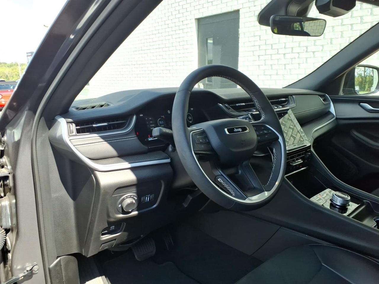 Jeep Grand Cherokee  2025