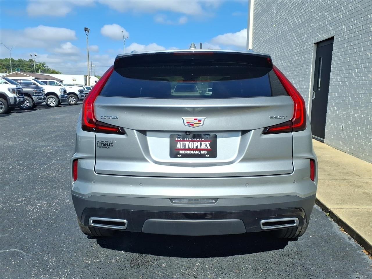 Cadillac XT4  2025