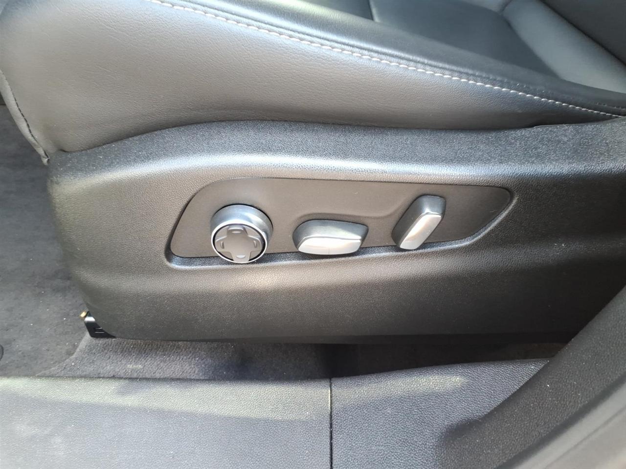 Cadillac XT4  2025