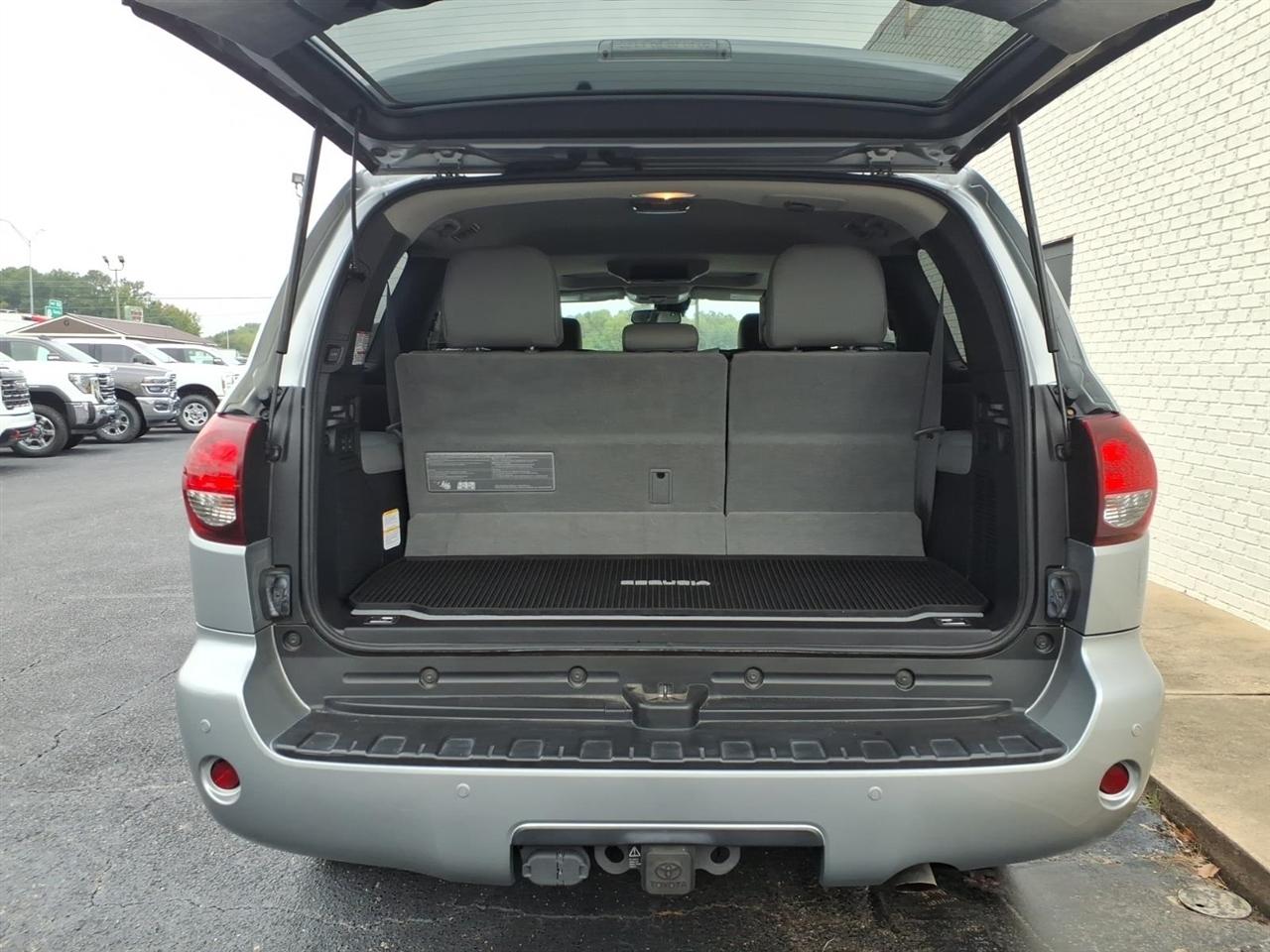 Toyota Sequoia  2020