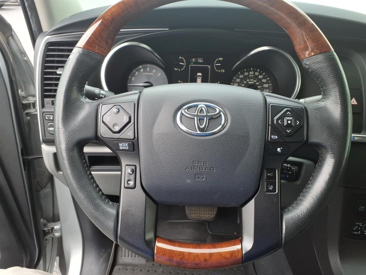 Toyota Sequoia  2020