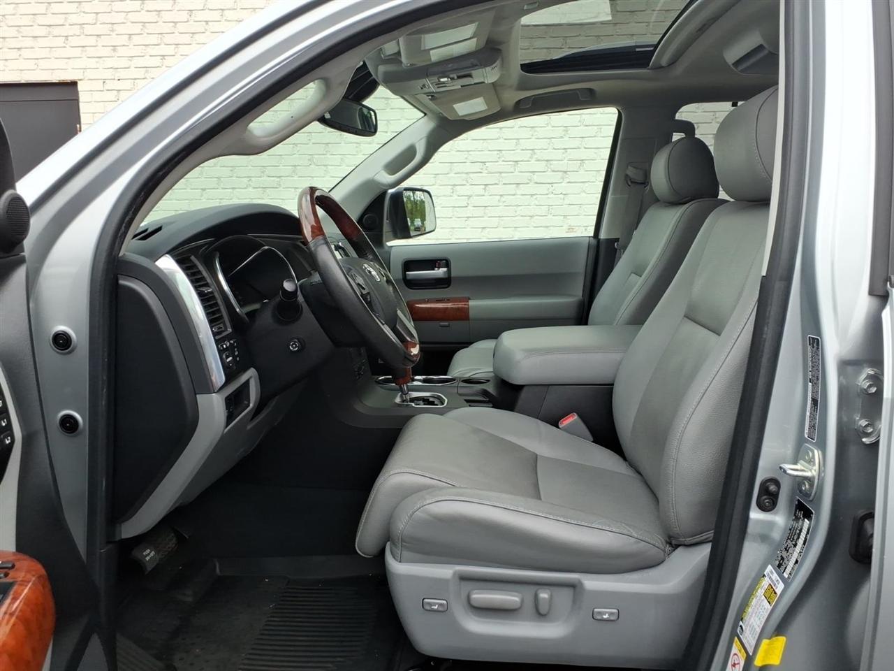 Toyota Sequoia  2020
