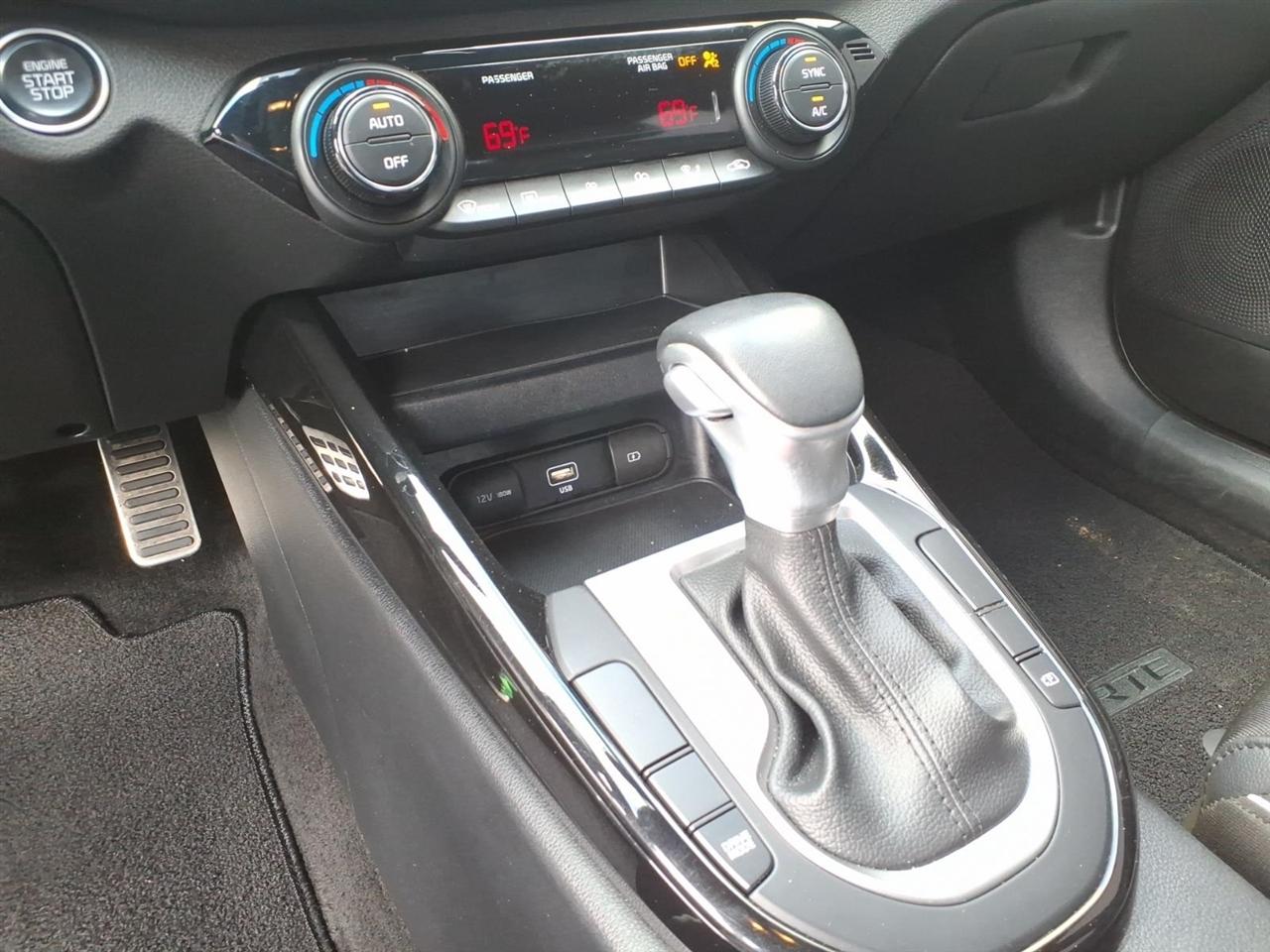 Kia Forte GT-Line 2024