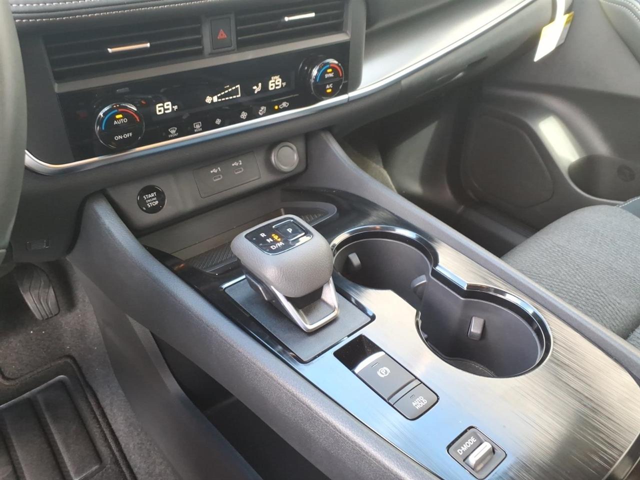 Nissan Rogue  2026
