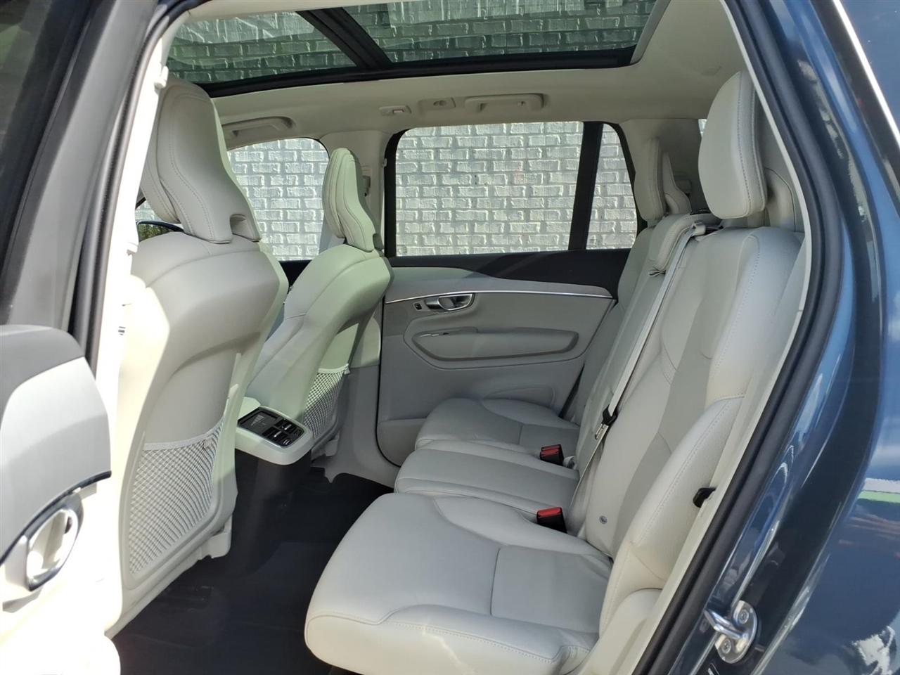 Volvo XC90  2025