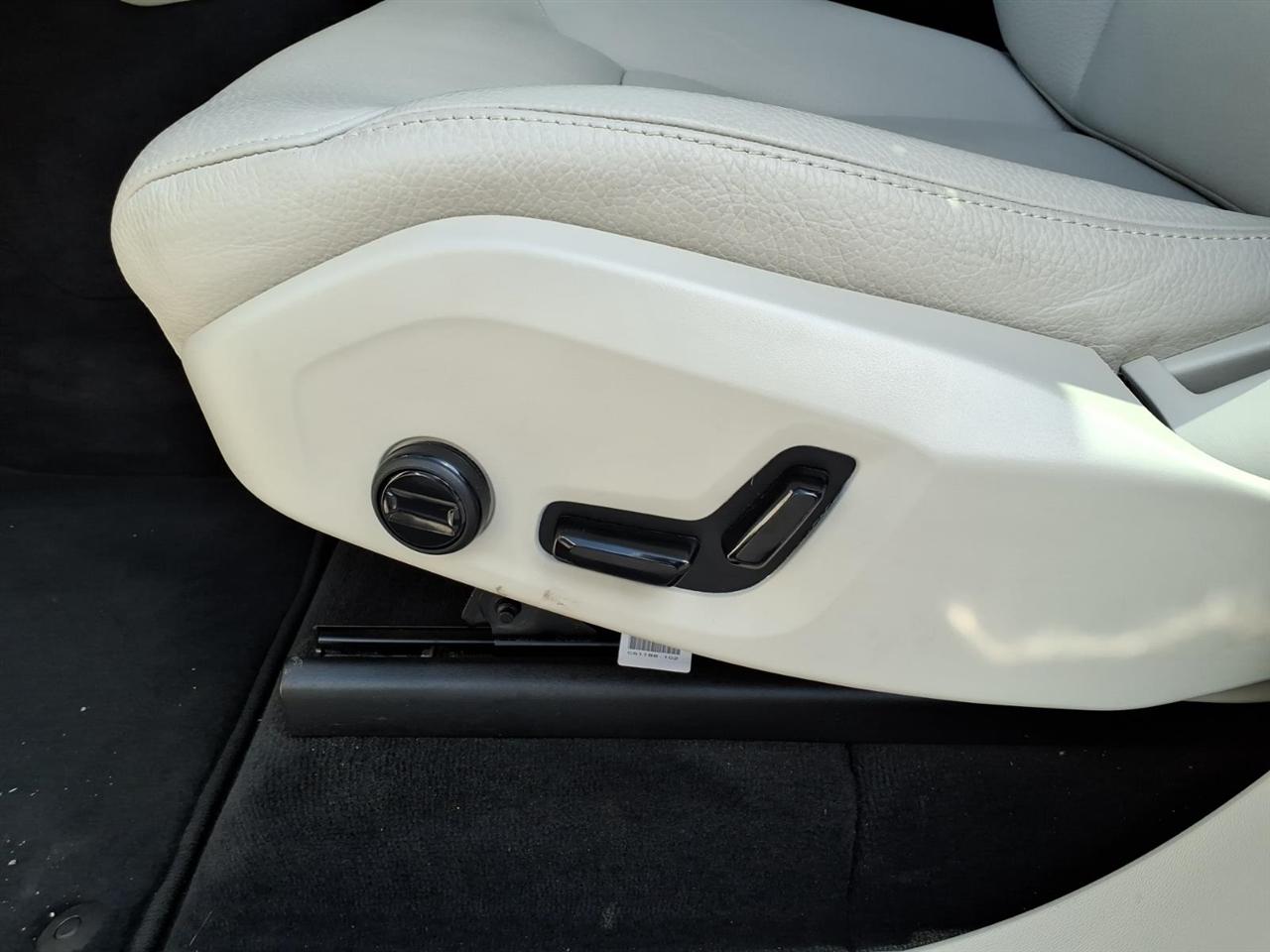 Volvo XC90  2025