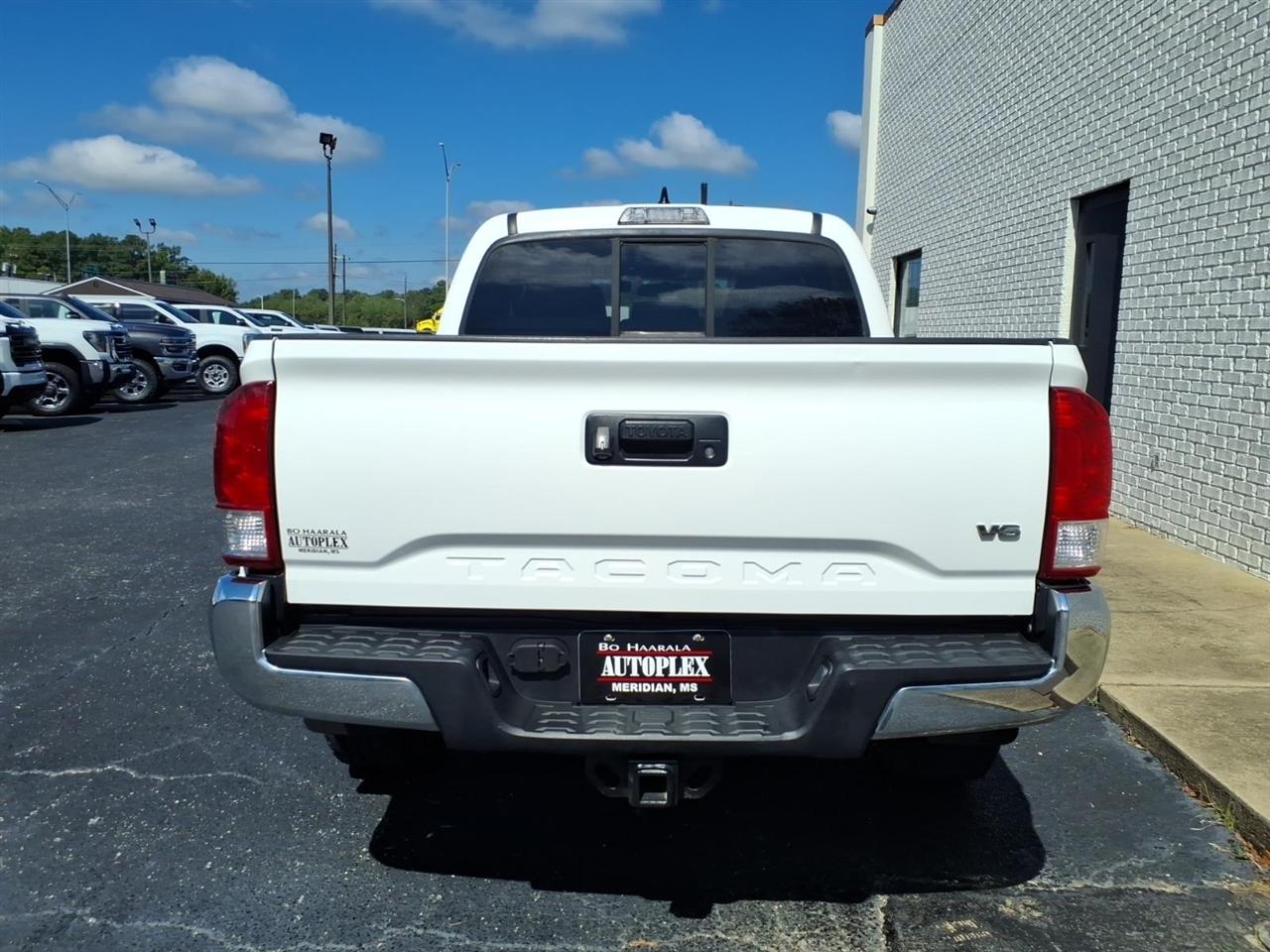 Toyota Tacoma  2016