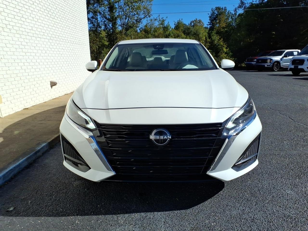 Nissan Altima  2024